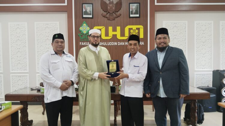 Implementasi Perjanjian Kerja Sama, FUHUM Gelar International Public Lecture on Islamic Leadership and Dakwah