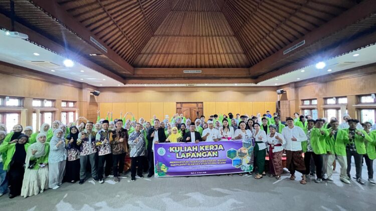 Mahasiswa Prodi Tasawuf dan Psikoterapi mengikuti kegiatan KKL di UNHI Denpasar Bali mempelajari kesehatan holistik dan Tri Hita Karana