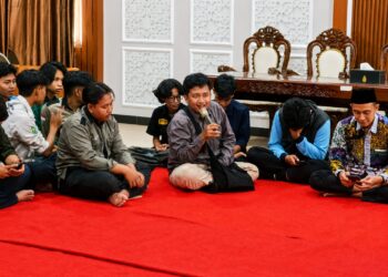 Suasana mujahadah dan doa bersama pimpinan FUHUM UIN Walisongo dan mahasiswa menyambut PBAK 2026.