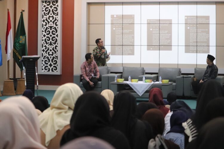 FUHUM UIN Walisongo Gelar Seminar Nasional Islam Digital dan Humaniora, Bahas Peran AI dalam Pengembangan Kajian Ushuluddin Transdisipliner